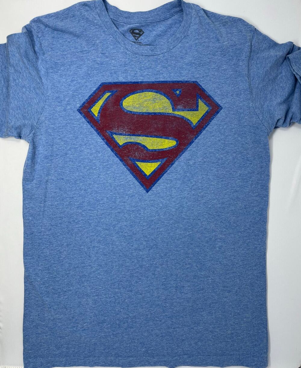Superman DC Comics Men's T-shirt size M Pre-Owned in good condition tag less